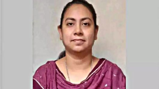 ফেইসবুকে নবীজীর সাহাবীদের নিয়ে কটুক্তি, নারী আইনজীবী আটক