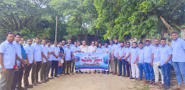 টাঙ্গুয়ার পথে নৌবিহারে যাত্রা করলো বিএমজেএ’র এক ঝাঁক সদস্য
