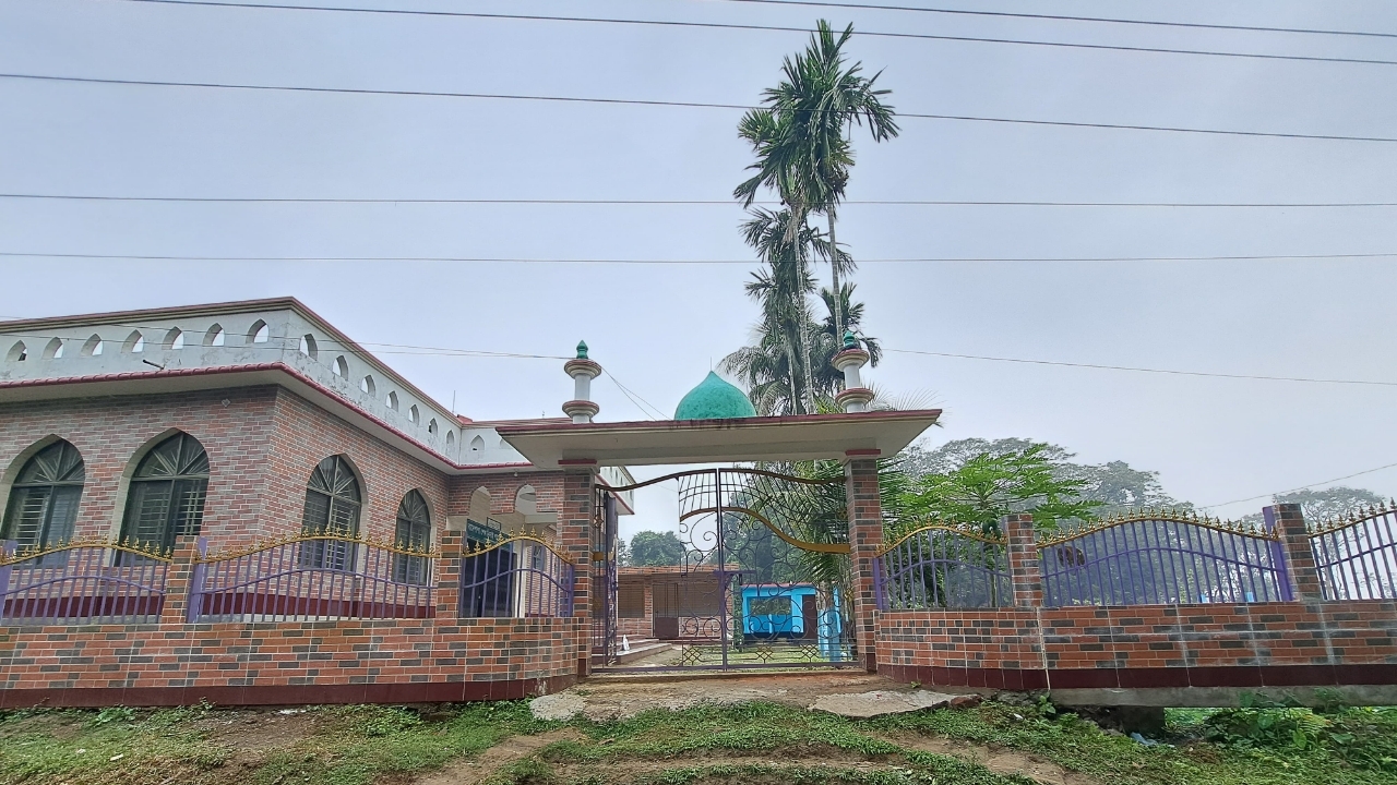 বাদেপাশায় মসজিদ ব্যাক্তির নামে নামকরণের চেষ্টা, ভুমিদাতা রিয়াজ উদ্দিনের বিবৃতি