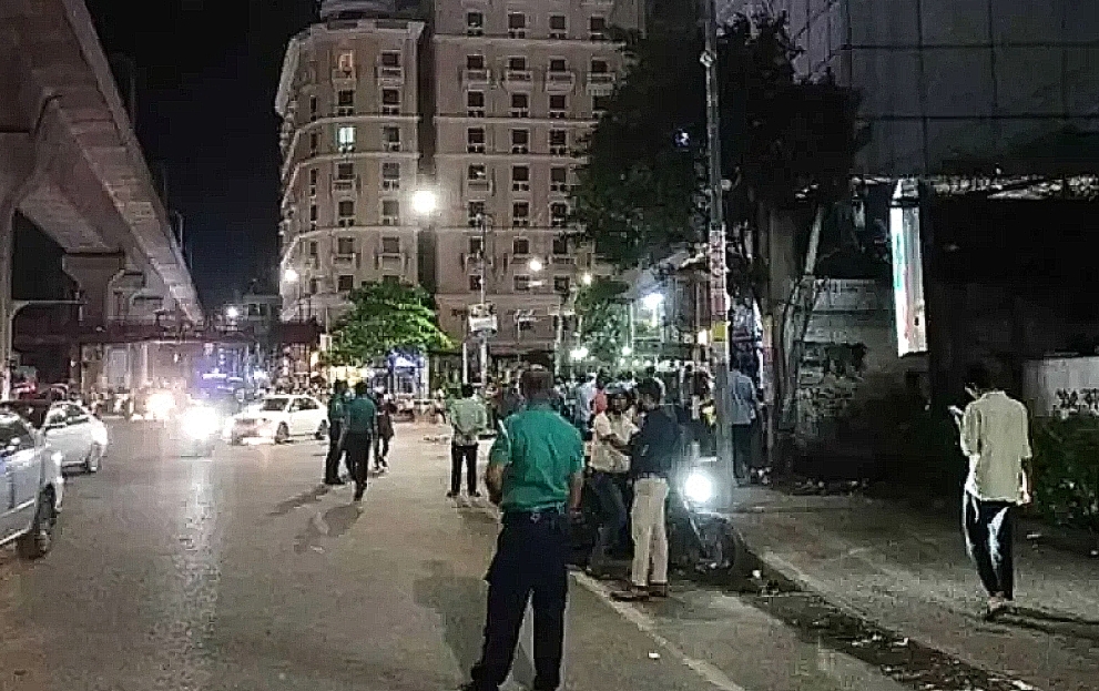 হঠাৎ এনসিপির কার্যালয়ের সামনে পুলিশ মোতায়েন