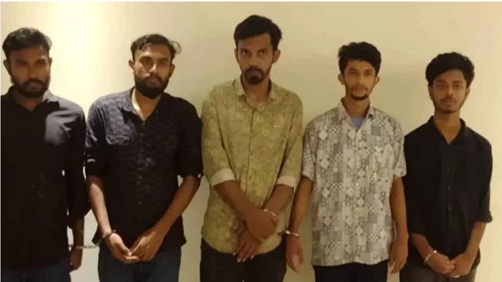 গুলশানে সমন্বয়ক পরিচয়ে সাবেক এমপি বাসায় চাঁদাবাজি, আটক ৫