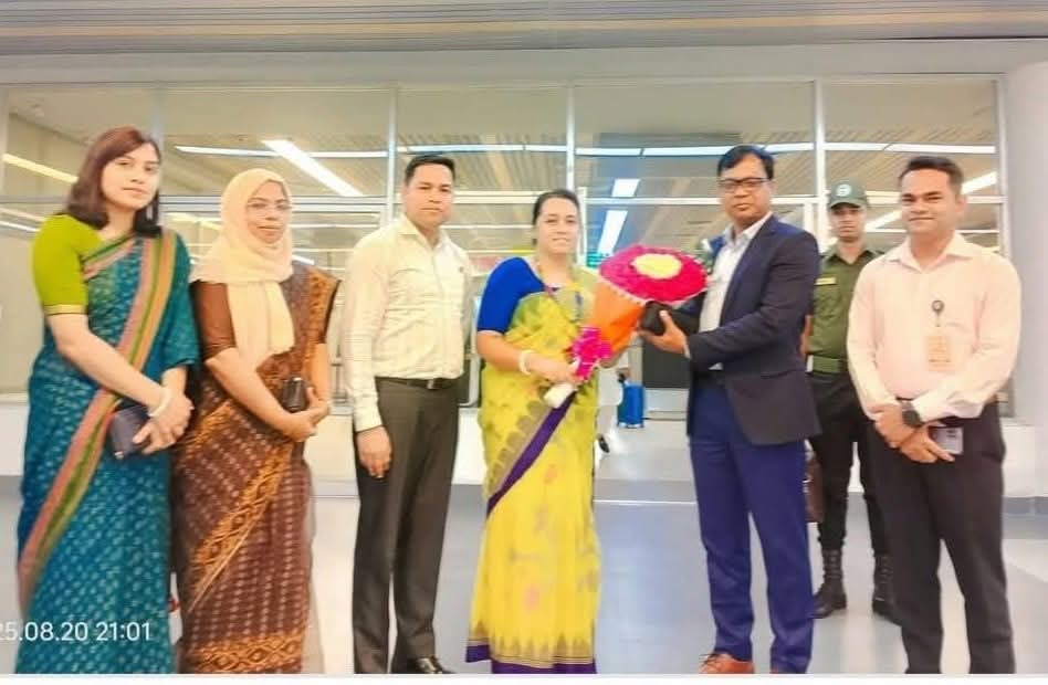 সিলেটে ডিসি হিসেবে আনুষ্ঠানিকভাবে দায়িত্ব গ্রহণ করেছেন মো: সারওয়ার আলম