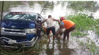 ওমান প্রবাসিকে রিসিভ করতে গিয়ে মাক্রোবাস খাদে : একই পরিবারের ৭ জন নিহত