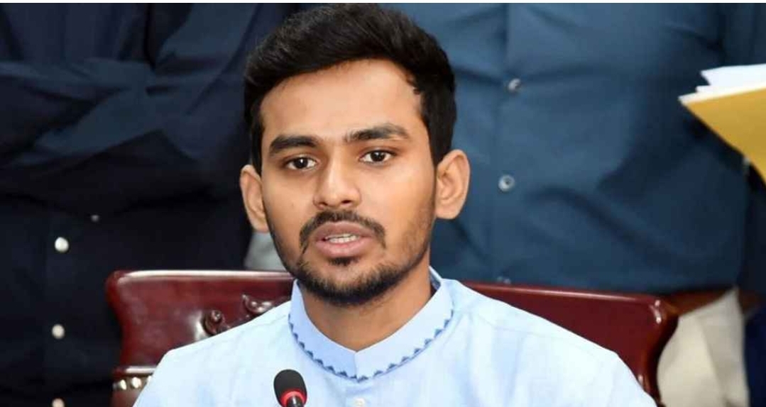 তফসিল ঘোষণার আগেই সরকার থেকে সরে যাব: আসিফ মাহমুদ
