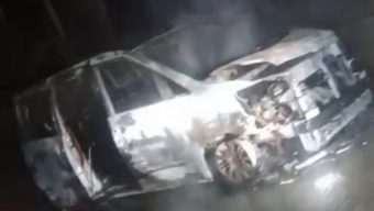 গোলাপগঞ্জে আওয়ামীলীগ নেতা এমাদুল হক লায়েকের মাইক্রোবাসে বিএনপি-জামায়াতের আগুন