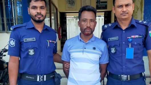 জকিগঞ্জে চারহাজার ইয়াবাসহ মাদক ব্যবসায়ী আটক