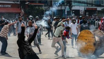 নেপালে দেখামাত্রই গুলির নির্দেশ, নিহত বেড়ে ১৯