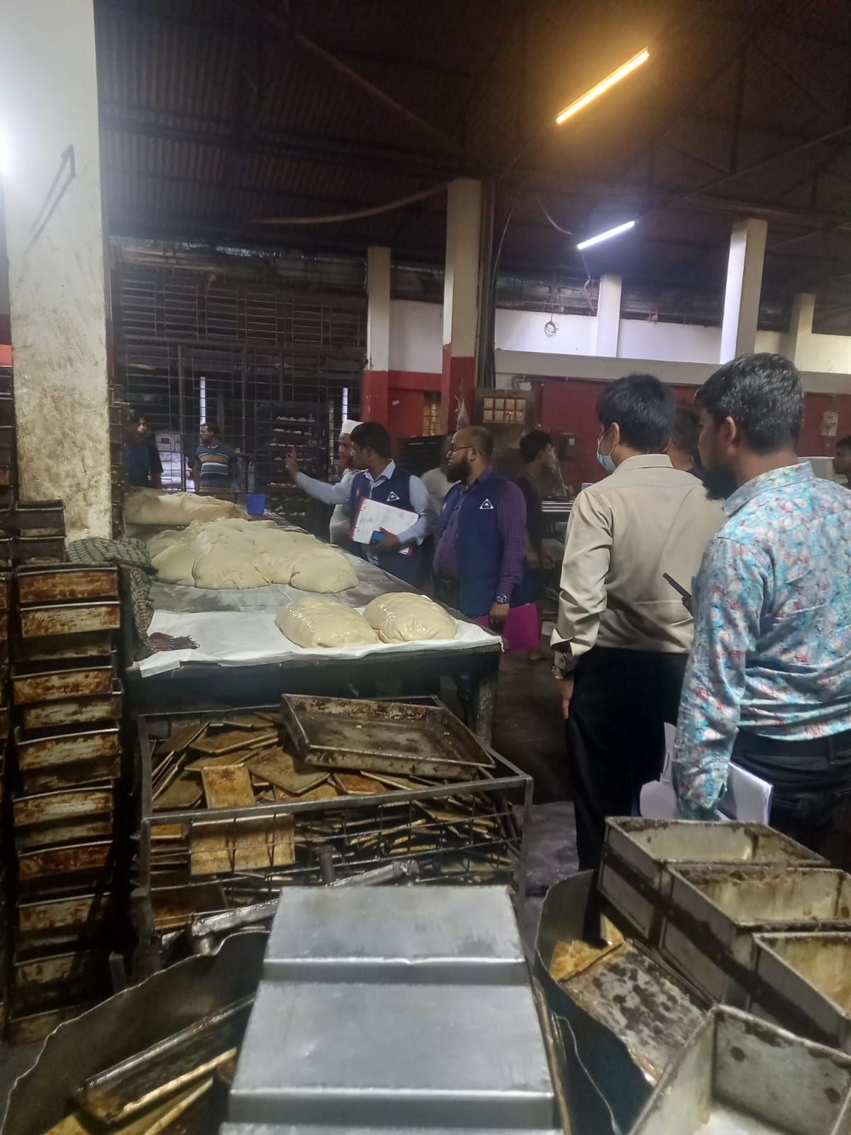 গোলাপগঞ্জে ভ্রাম্যমাণ আদালতের অভিযান : ৪৫ হাজার টাকা জরিমানা