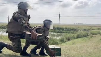 কোম্পানীগঞ্জে নিষ্ক্রিয় করা হলো সীমান্ত থেকে উদ্ধার হওয়া বিস্ফোরক।