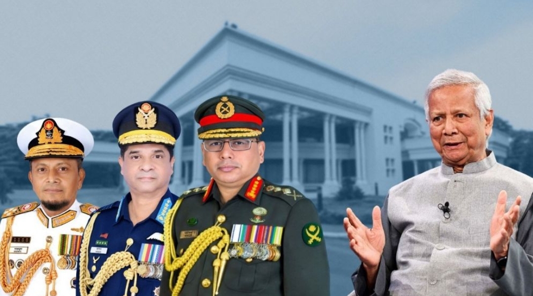 হঠাৎ যমুনায় তিন বাহিনী প্রধান