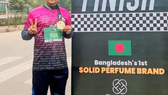 ‘বিজয়ের বাংলাদেশ’ ৮ কি.মি ম্যারাথনে ফিনিশিং মেডেল জিতলেন সিলেটের আরিফ