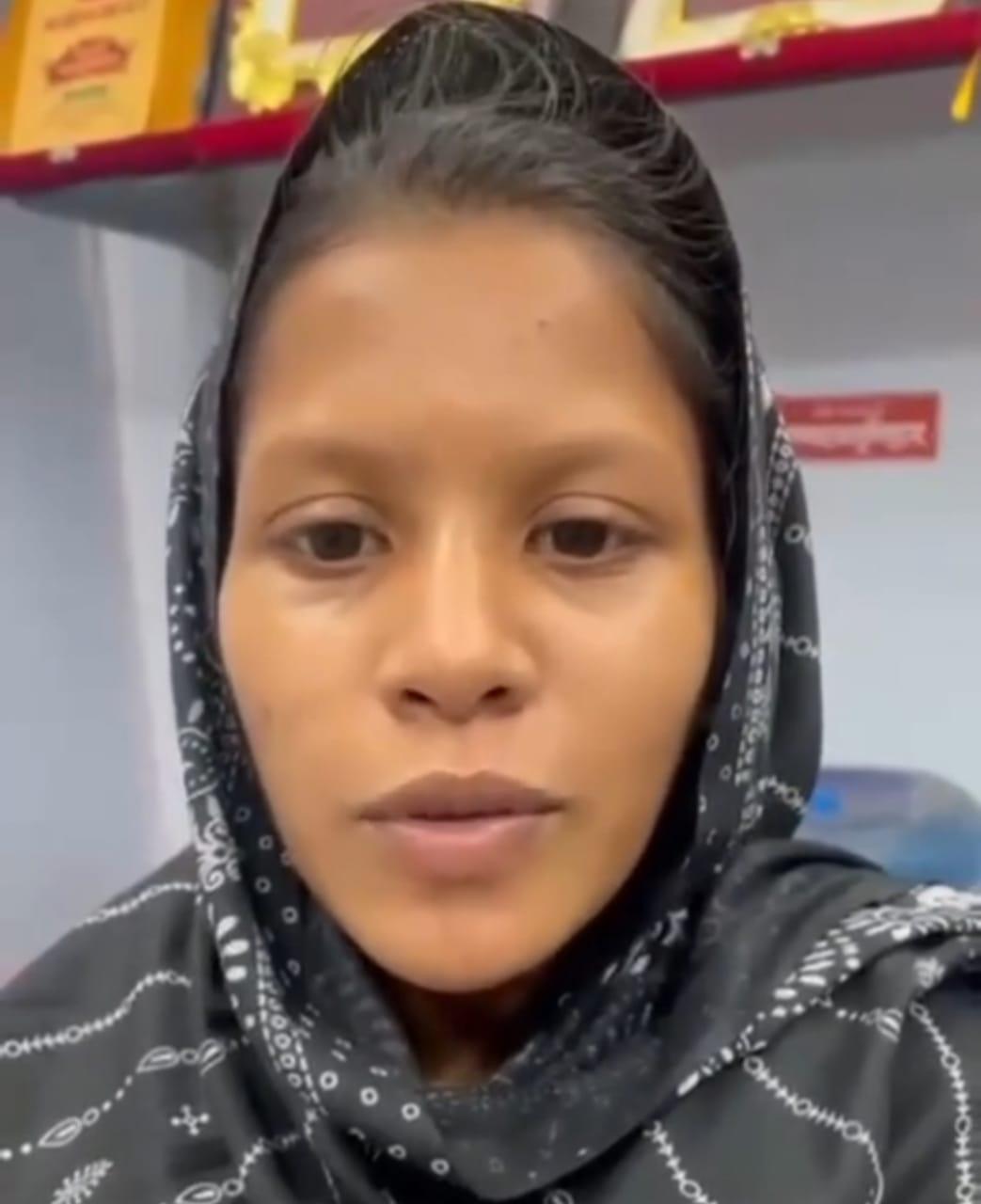 প্রেমের টানে ধর্ম পরিবর্তন, রূপ বদলালো প্রেমিক ‎