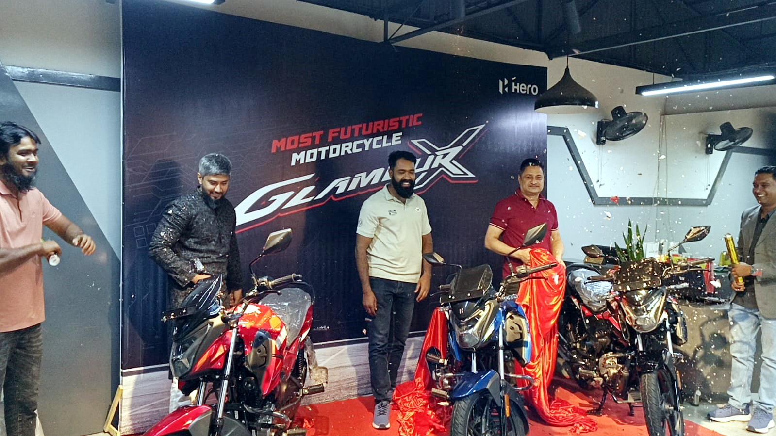 রায়নগর নিলয় মোটরস এর নিজস্ব শো-রুমে লঞ্চ হলো হিরো গ্ল্যামার এক্স