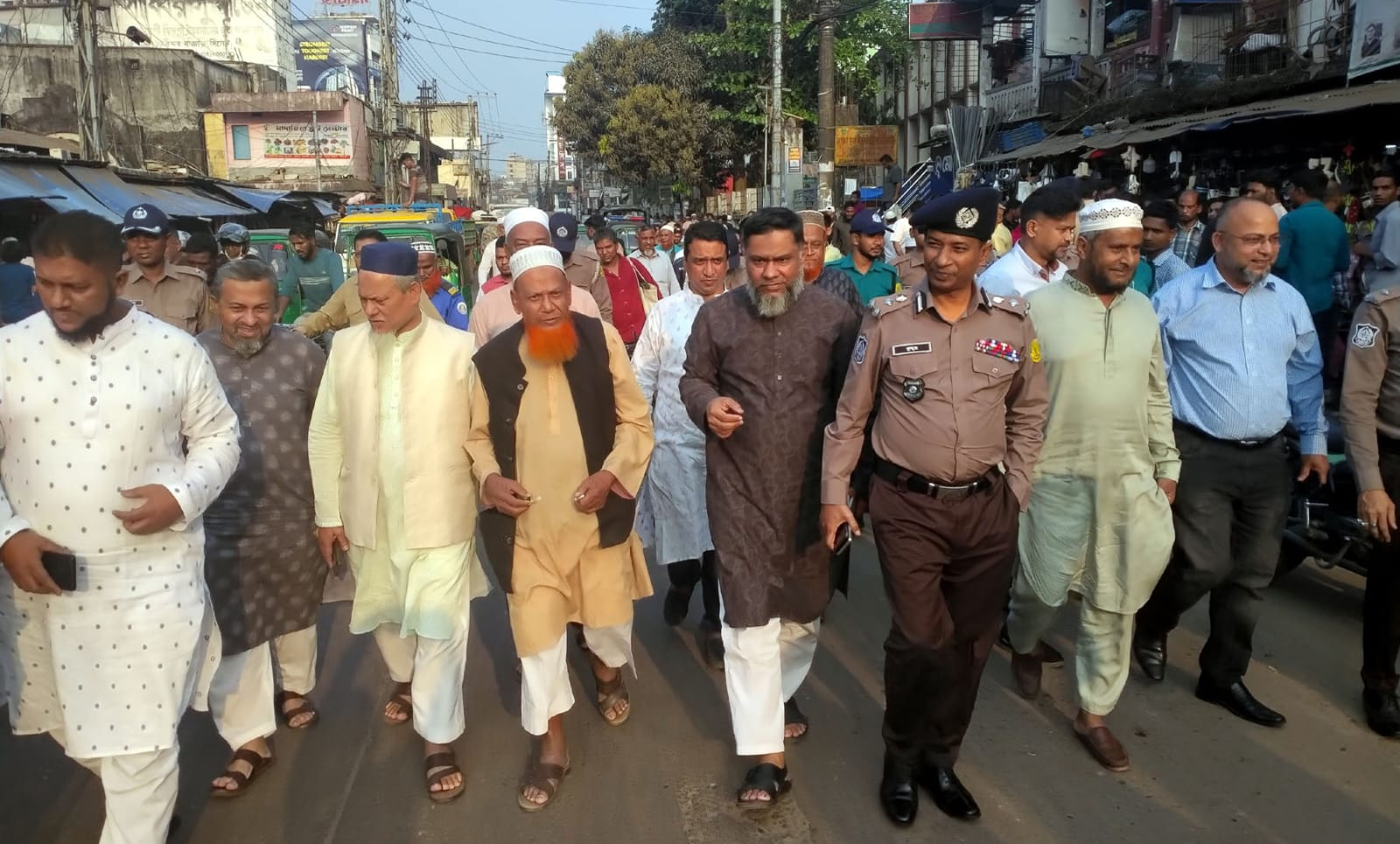 সিলেটের হাসান মার্কেটে আইন-শৃঙ্খলা বিষয়ক মতবিনিময় সভায় পুলিশ কমিশনার