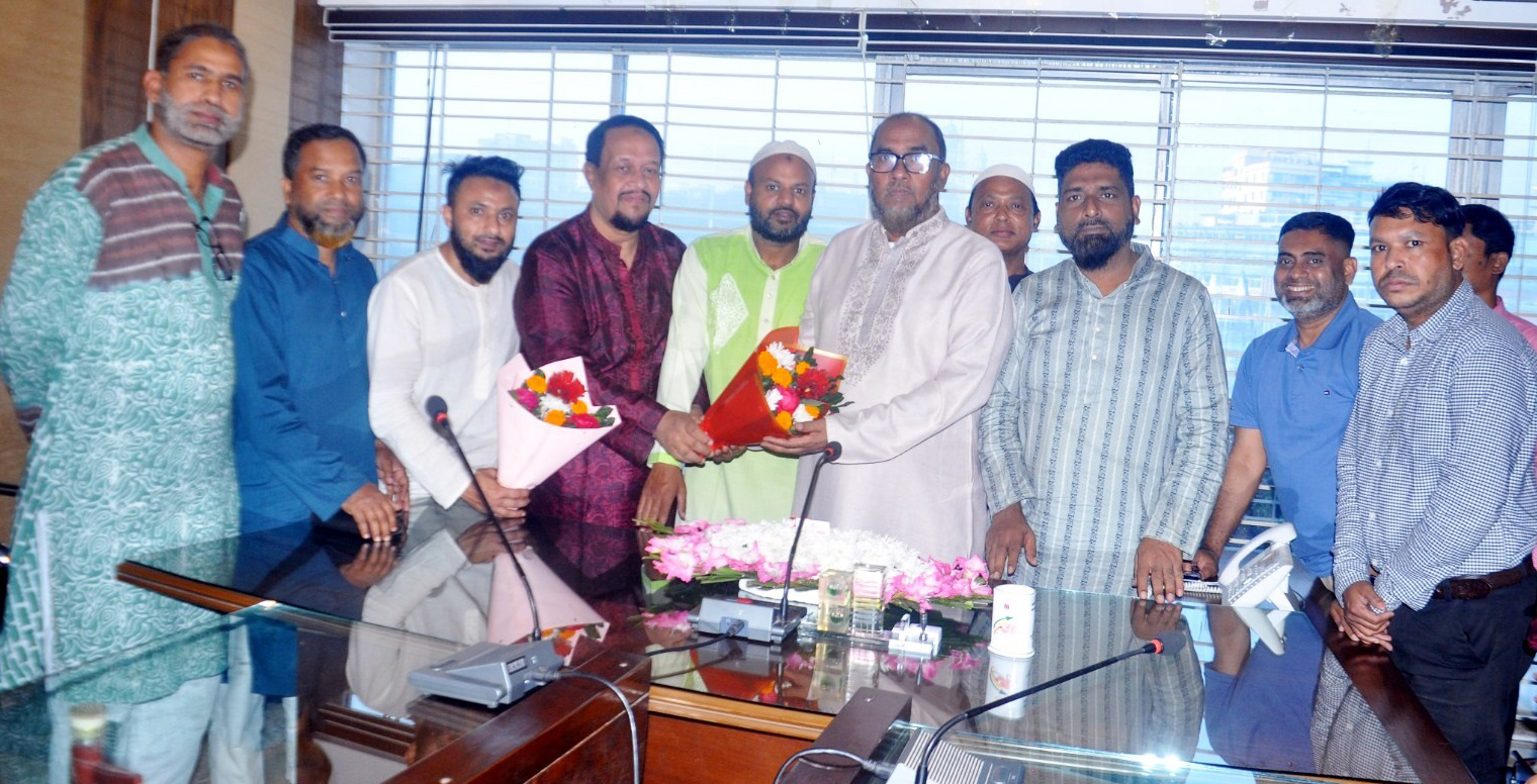সিসিক প্রশাসক আব্দুল কাইয়ুম চৌধুরীকে সদ্য সাবেক কাউন্সিলরবৃন্দের শুভেচ্ছা