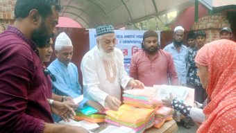 সিলেট মহানগর বিএনপির নির্বাচিত সভাপতি নাসিম হোসাইনের উদ্যোগে মশারী ও ইফতার বিতরণ