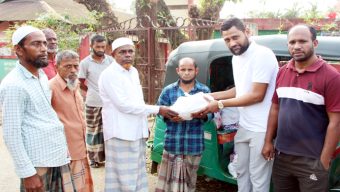 আনোয়ার ফাউন্ডেশন ইউকে’র উদ্যোগে ঈদ উপহার বিতরণ