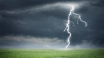 কোম্পানীগঞ্জে ধলাই নদীতে মাছ ধরতে গিয়ে বজ্রপাতে জেলের মৃত্যু