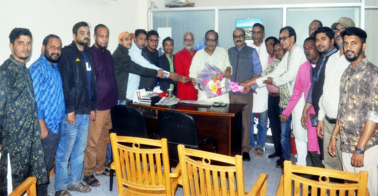 সিলেট জেলা পরিষদের প্রশাসক আবুল কাহের চৌধুরী শামীমকে হিন্দু বৌদ্ধ খ্রিষ্টান কল্যাণ ফ্রন্টের সংবর্ধনা প্রদান