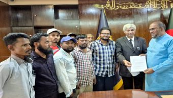 ১১ দফা দাবিতে সিসিক প্রশাসক বরাবর রিকশা-ভ্যান-ইজিবাইক শ্রমিক ইউনিয়নের স্মারকলিপি