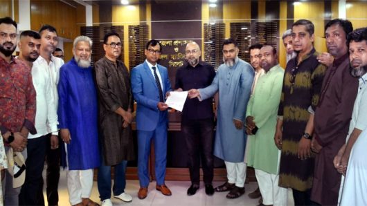 সিলেটের অব্যাহত লোডশেডিং ও জ্বালানী সংকট নিরসনে দোকান মালিক সমিতি সিলেট জেলার স্মারকলিপি পেশ