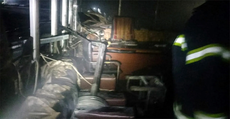 মধ্যরাতে সিলেট ওসমানী বিমানবন্দরে আগুন, কোটি টাকার ক্ষতি