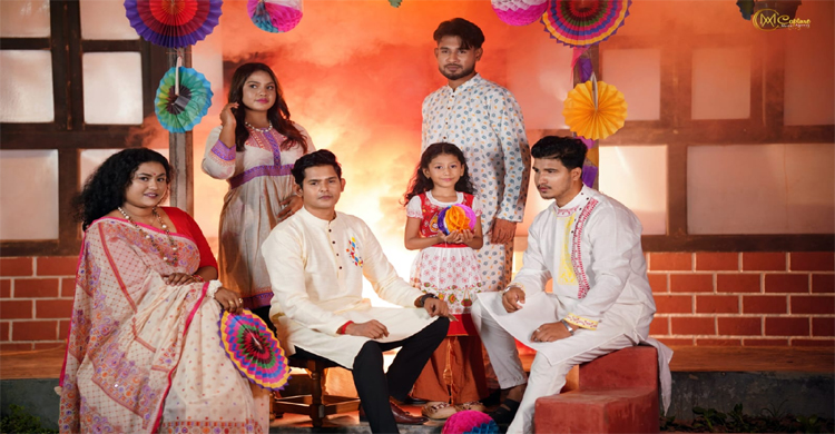 বৈশাখীতে বৈতালিকের সাজে ক্যাপচারের মডেলরা