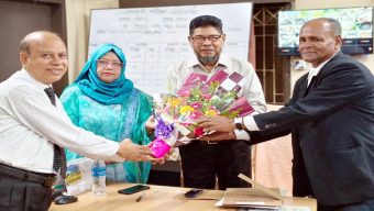 দি এইডেড হাই স্কুলের এডহক কমিটির সভাপতি হিসেবে বদরুজ্জামান সেলিমের দায়িত্ব গ্রহণ