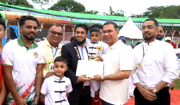 প্রধানমন্ত্রীর উপস্থিতিতে আনোয়ার হোসেনের আন্তর্জাতিক উশু সনদ প্রদর্শন