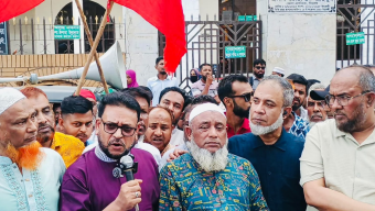 ৩ দফা দাবিতে সিলেটে অটোরিকশা মালিক শ্রমিক ঐক্য পরিষদের মানববন্ধন